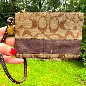 Signature Coach Wristlet/Wallet